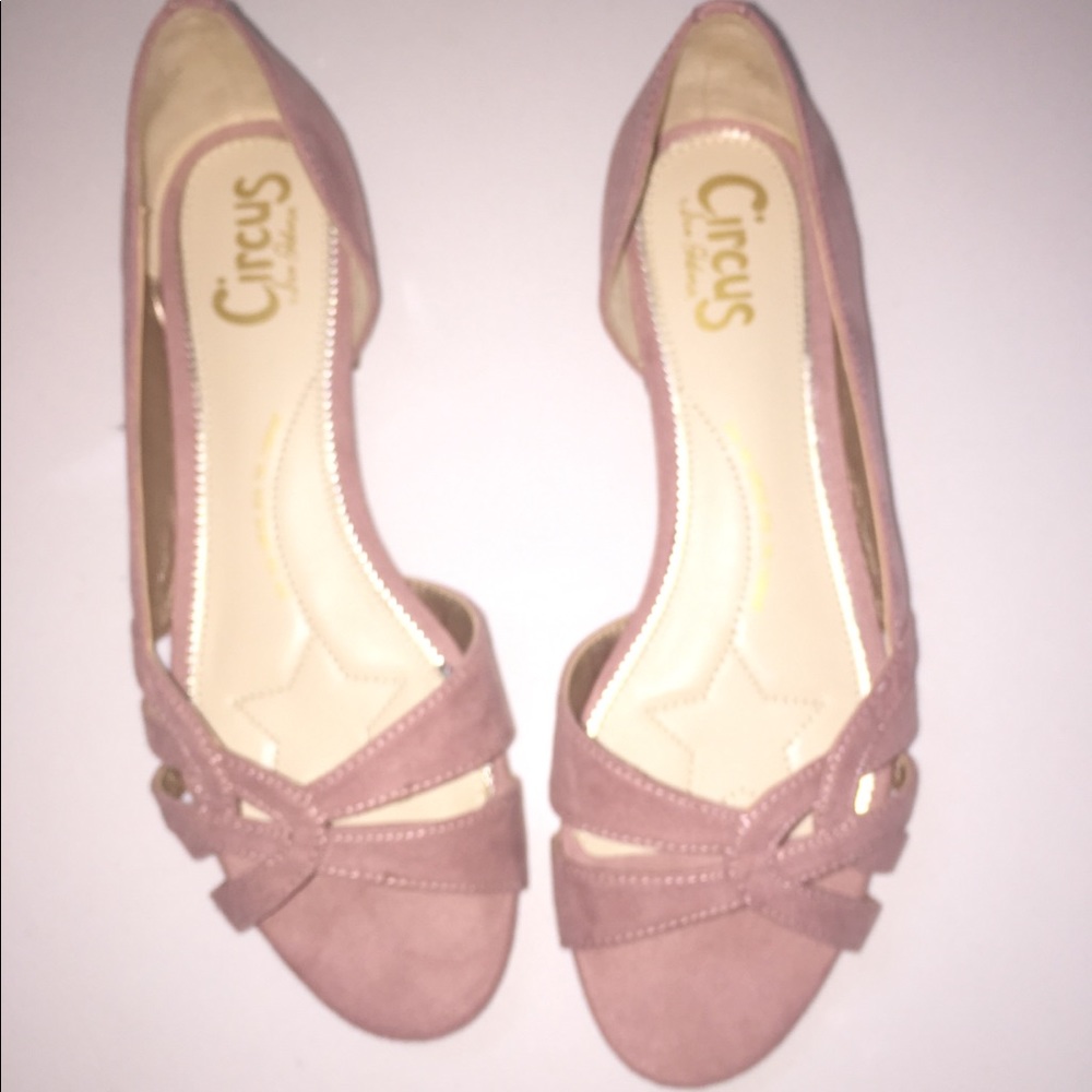 Dusty pink open toe. Never wore, new without box